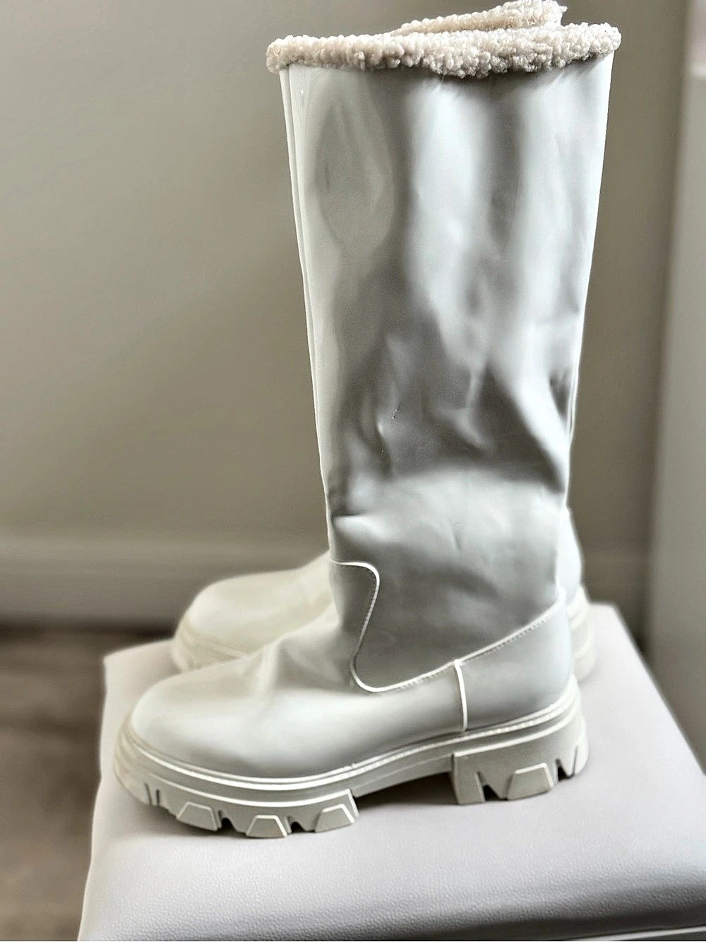 Women's White Shearling-Trim Winter Boots